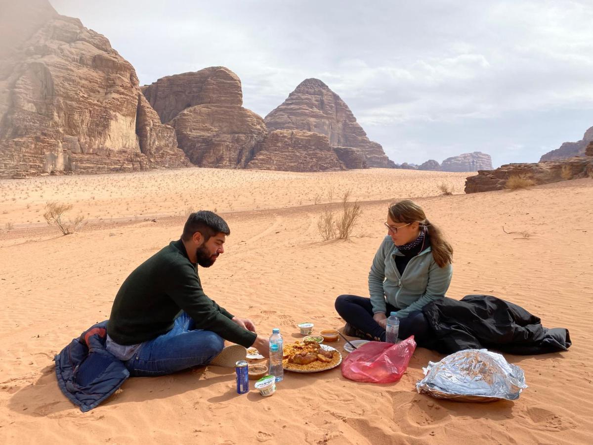 Wadi Rum Hugo Camp Ngoại thất bức ảnh