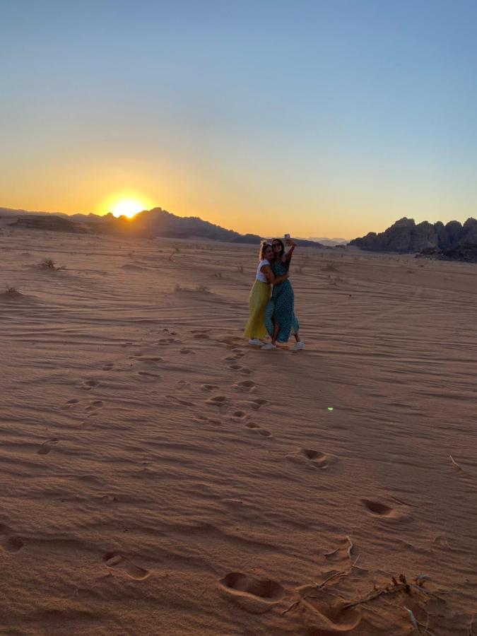 Wadi Rum Hugo Camp Ngoại thất bức ảnh