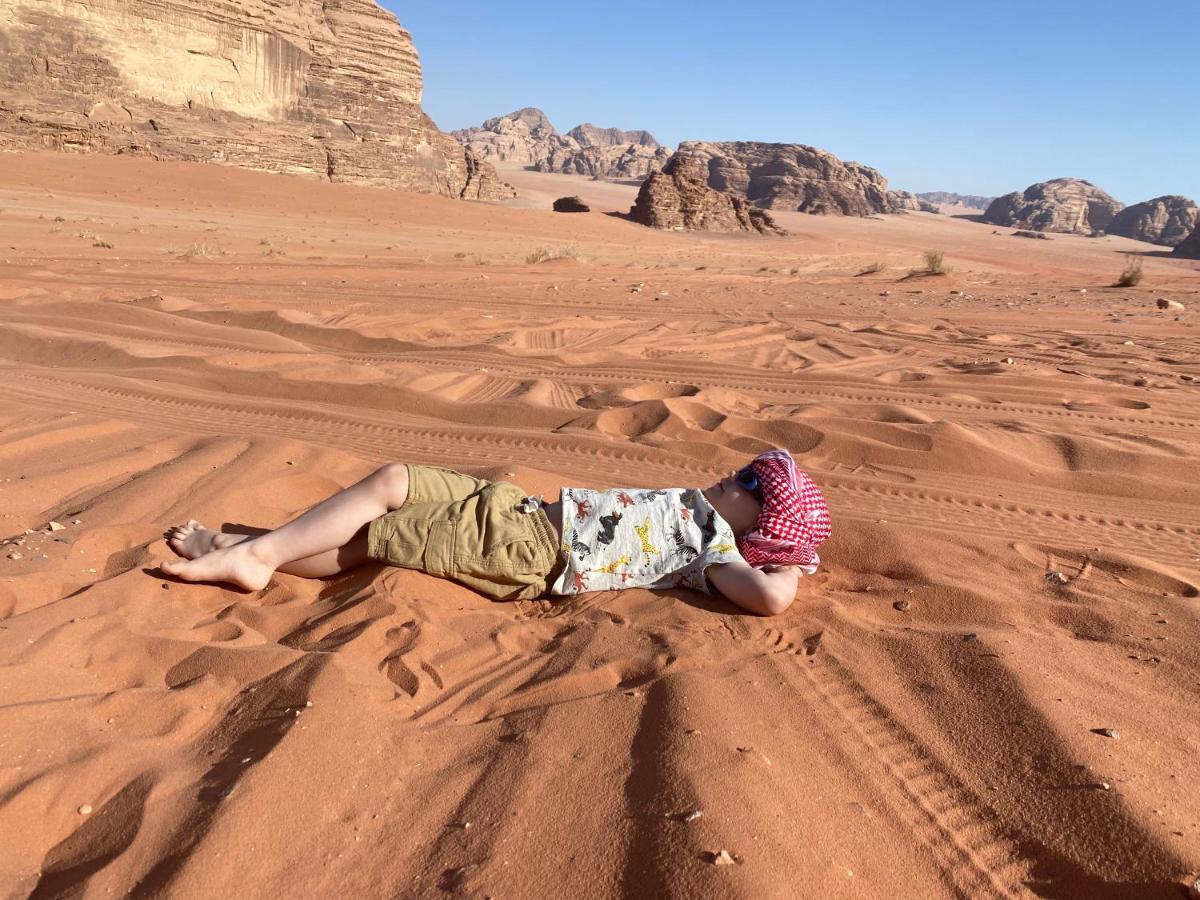 Wadi Rum Hugo Camp Ngoại thất bức ảnh