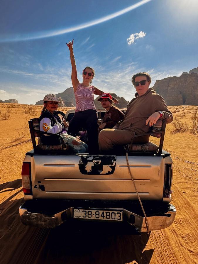 Wadi Rum Hugo Camp Ngoại thất bức ảnh